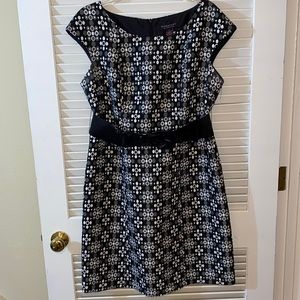 Signature by Robbie Bee dress size 12